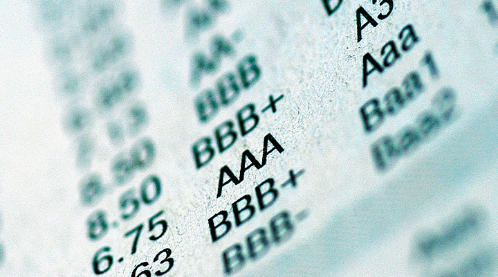 3 reasons to own hybrid credit