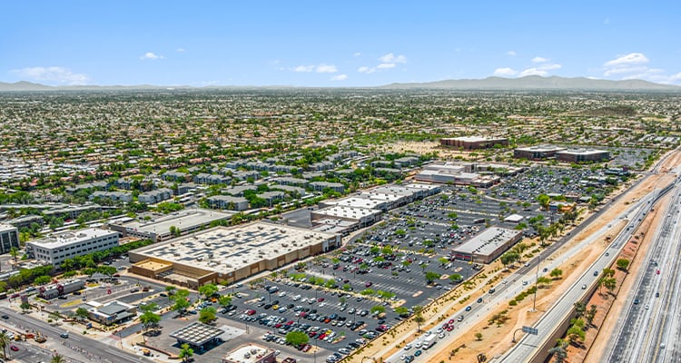 As private real estate bottoms, an opportunity emerges in retail